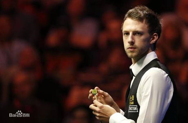 赛初段略显 赛初段略显