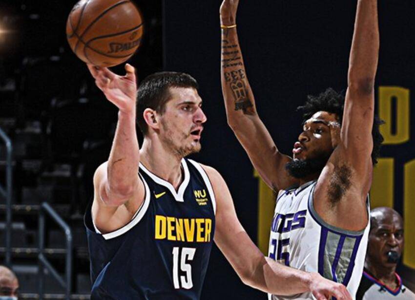 他与巴塞罗 他与巴塞罗