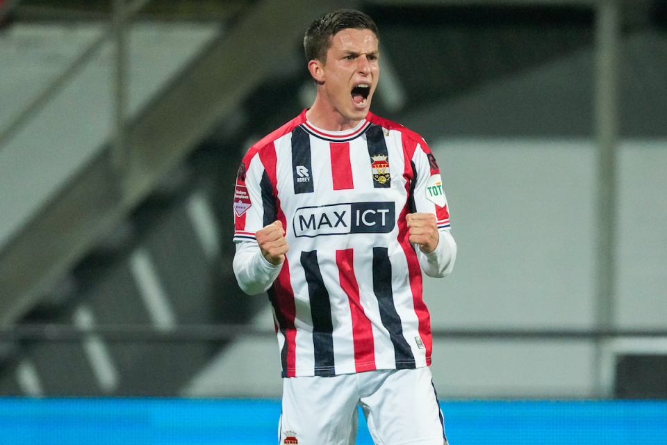 并在关键时 并在关键时